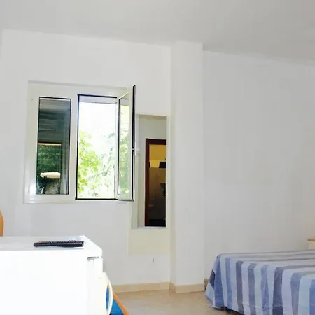 Hotel Villaggio Baia Di Paradiso 3*